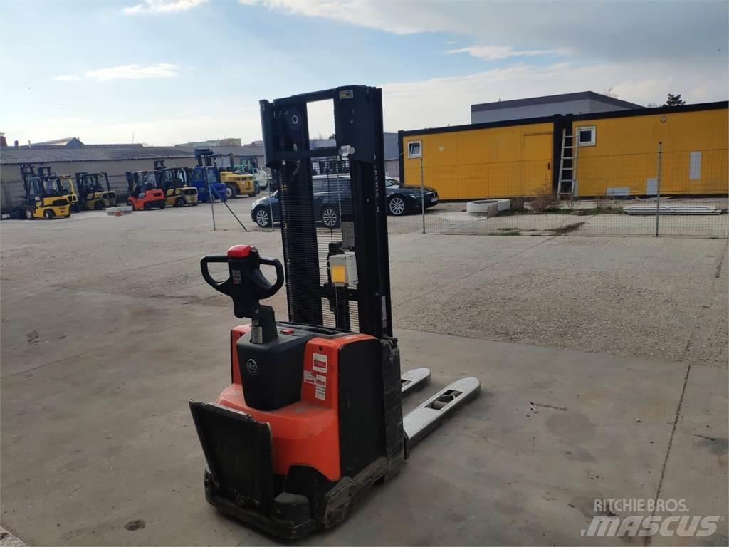 BT SWE120 Ручные штабелёры с электроподъёмом