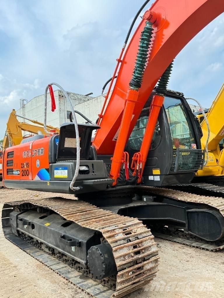Hitachi ZX 200 Гусеничные экскаваторы