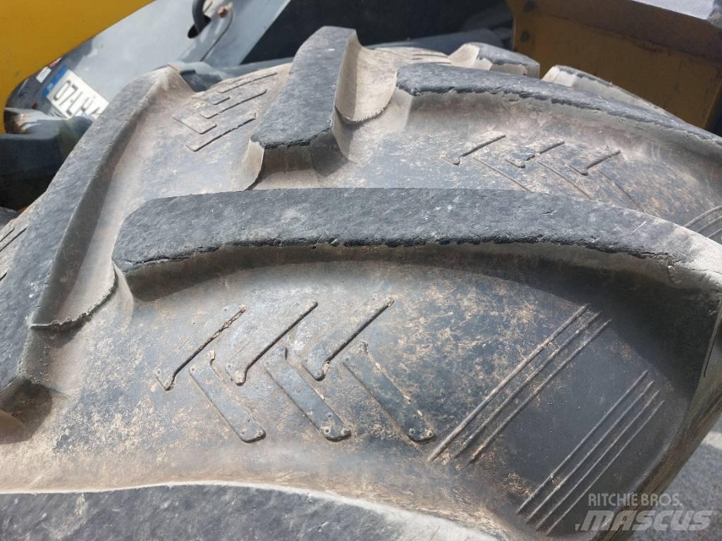 Komatsu WA320-5 Фронтальные погрузчики