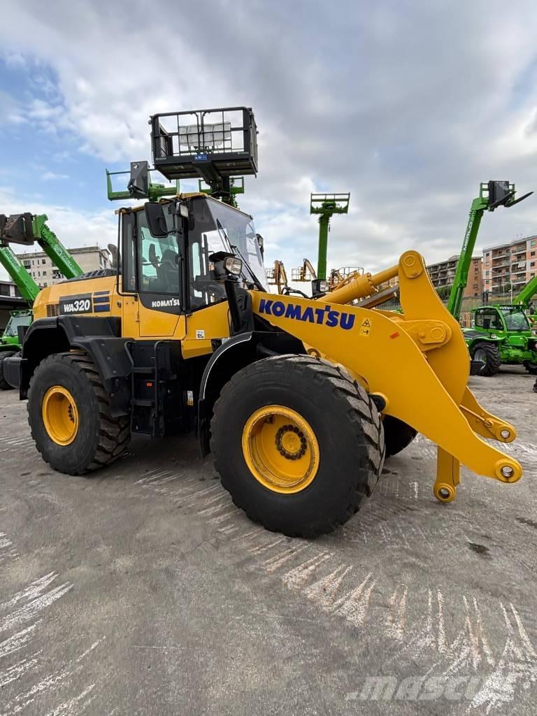Komatsu WA 320-8 Фронтальные погрузчики