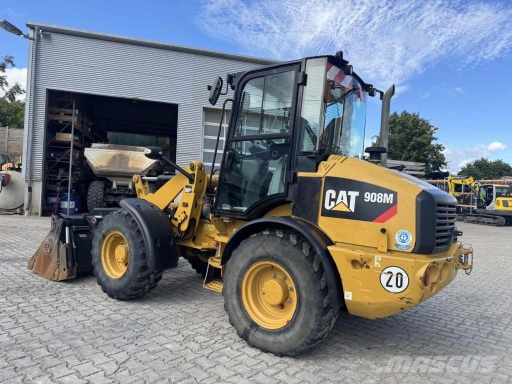 CAT 908M Фронтальные погрузчики