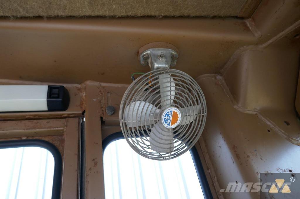 CAT 130G Грейдеры