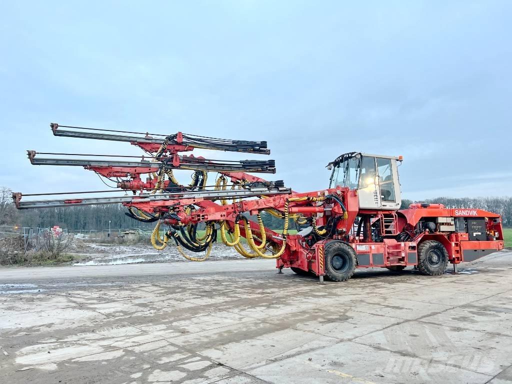 Sandvik DT1130i Буровые вышки