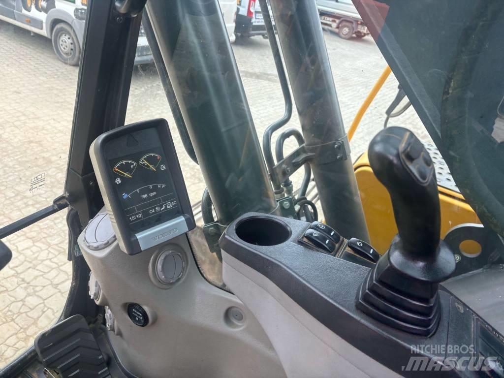 Volvo EC 220 D Гусеничные экскаваторы