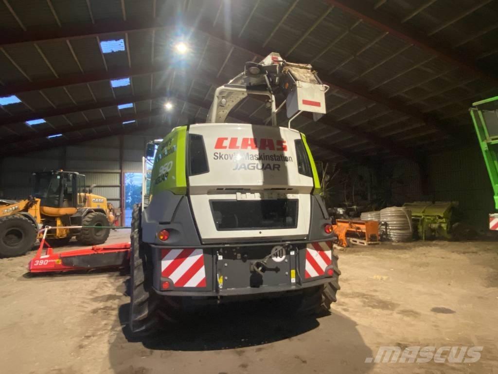 CLAAS Jaguar 960 Самоходные кормоуборочные комбайны