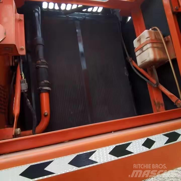 Doosan DH200LC-7 Гусеничные экскаваторы