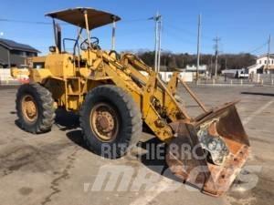 CAT 910 Фронтальные погрузчики
