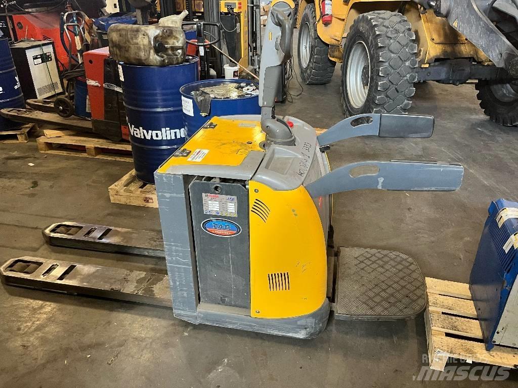 Atlet PLP89044/05 Самоходные электрические тележки