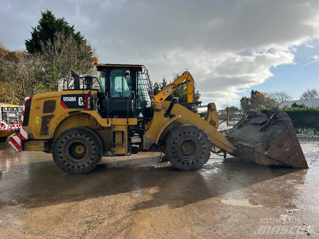 CAT 950 M Фронтальные погрузчики