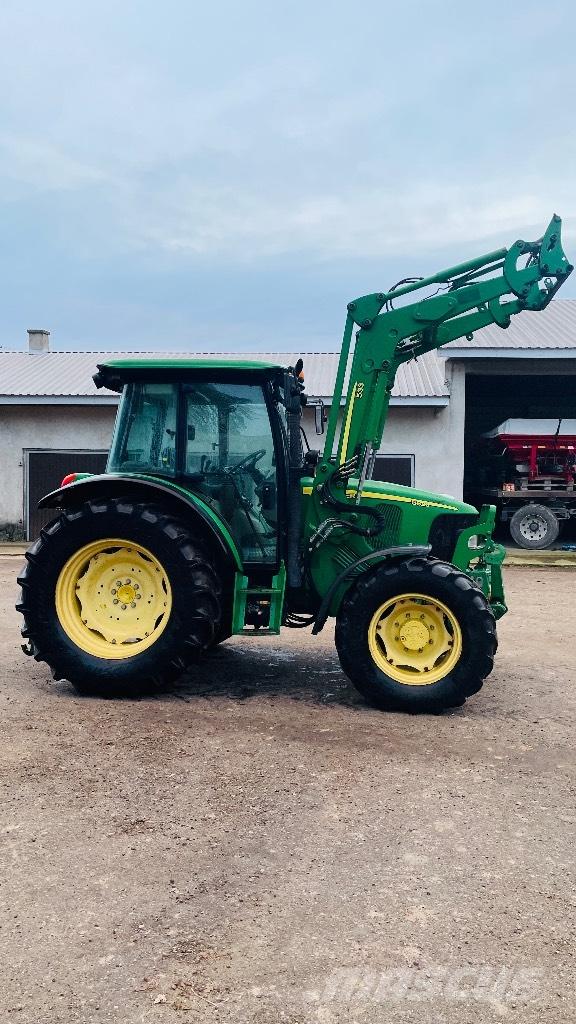 John Deere 5820 Трактора