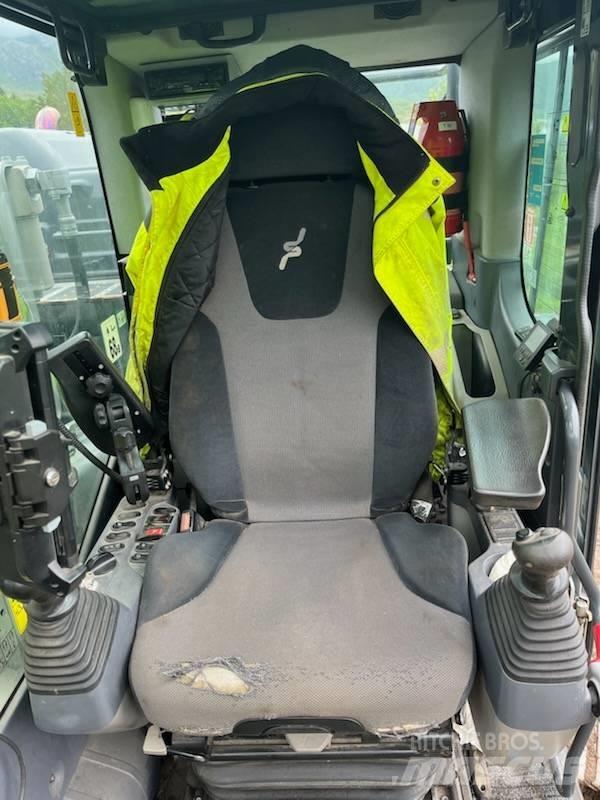 Komatsu PC 170 LC-11 Гусеничные экскаваторы