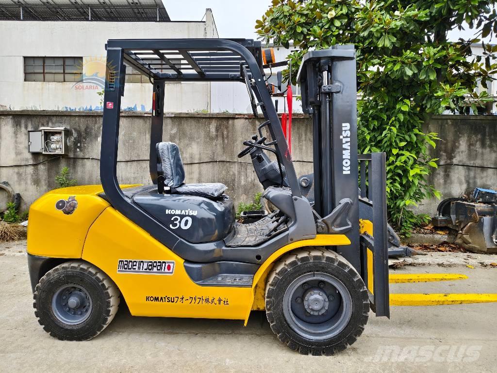 Komatsu FD30 Дизельные погрузчики