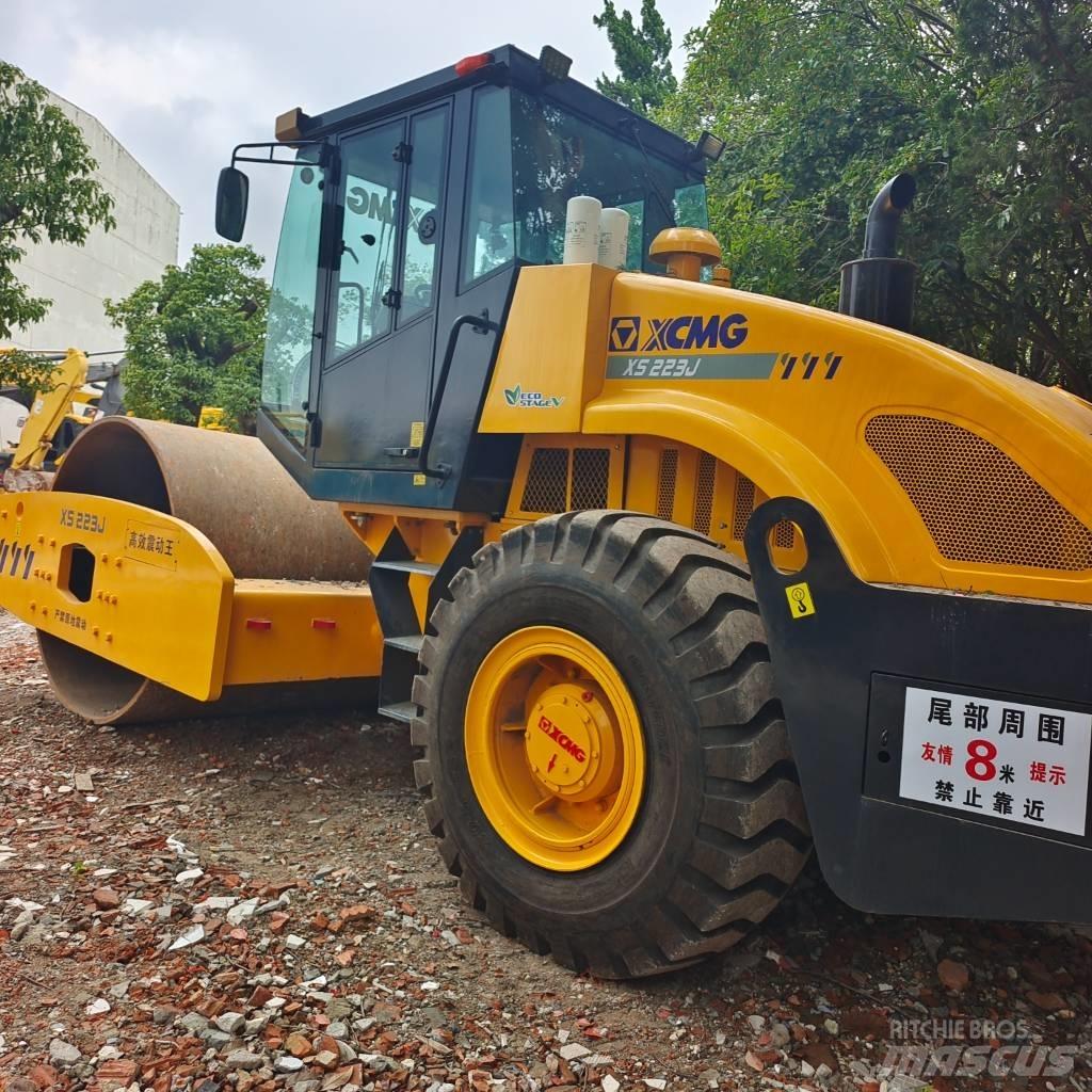 XCMG XS 223 J Грунтовые катки