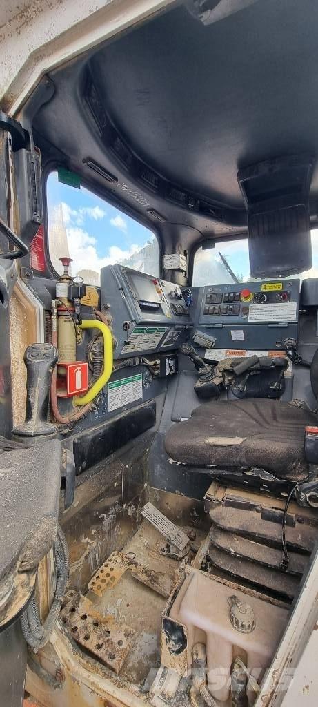 Sandvik LH 307 Подземные погрузчики