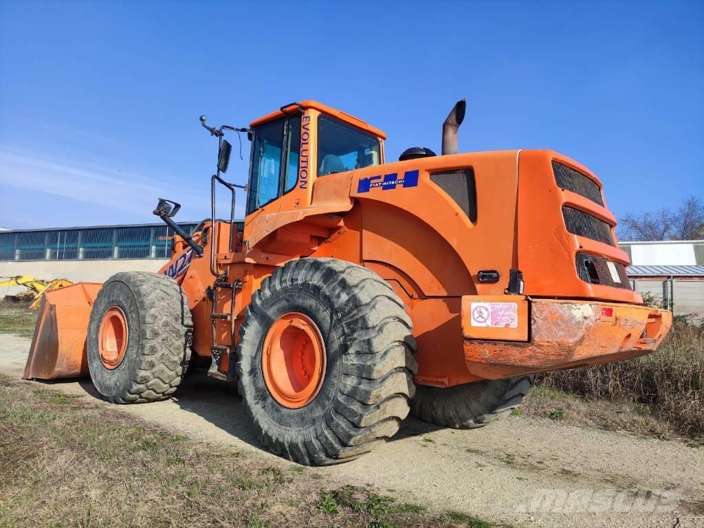 Fiat-Kobelco W270 Фронтальные погрузчики