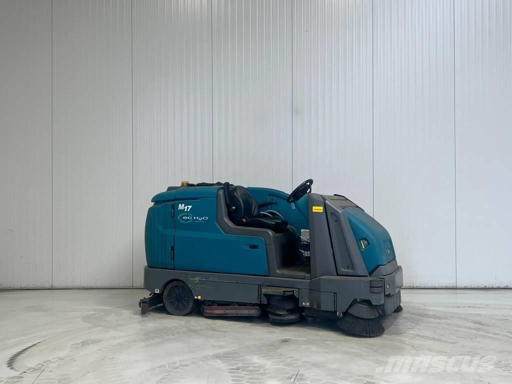 Tennant M17 Вакуумные уборочные машины