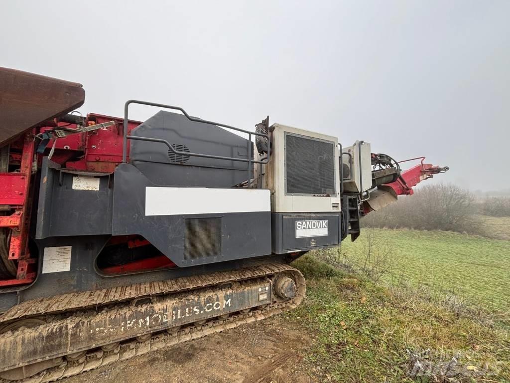Sandvik QJ 241 Мобильные дробилки