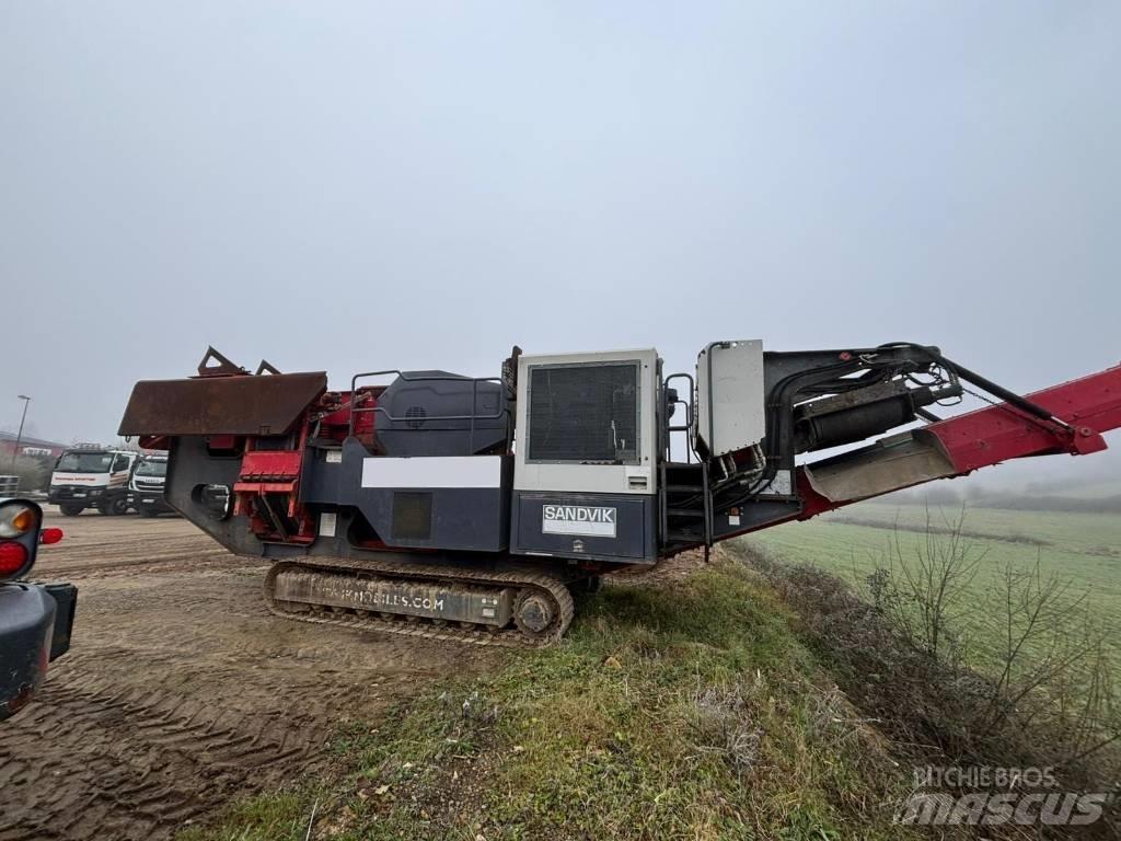 Sandvik QJ 241 Мобильные дробилки