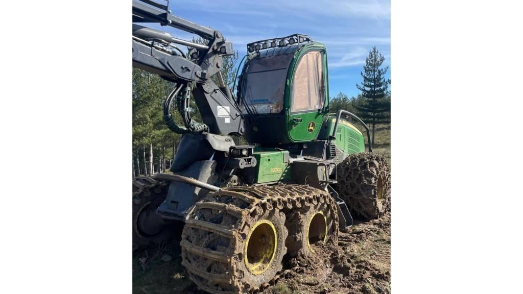 John Deere 1070 G Харвестеры