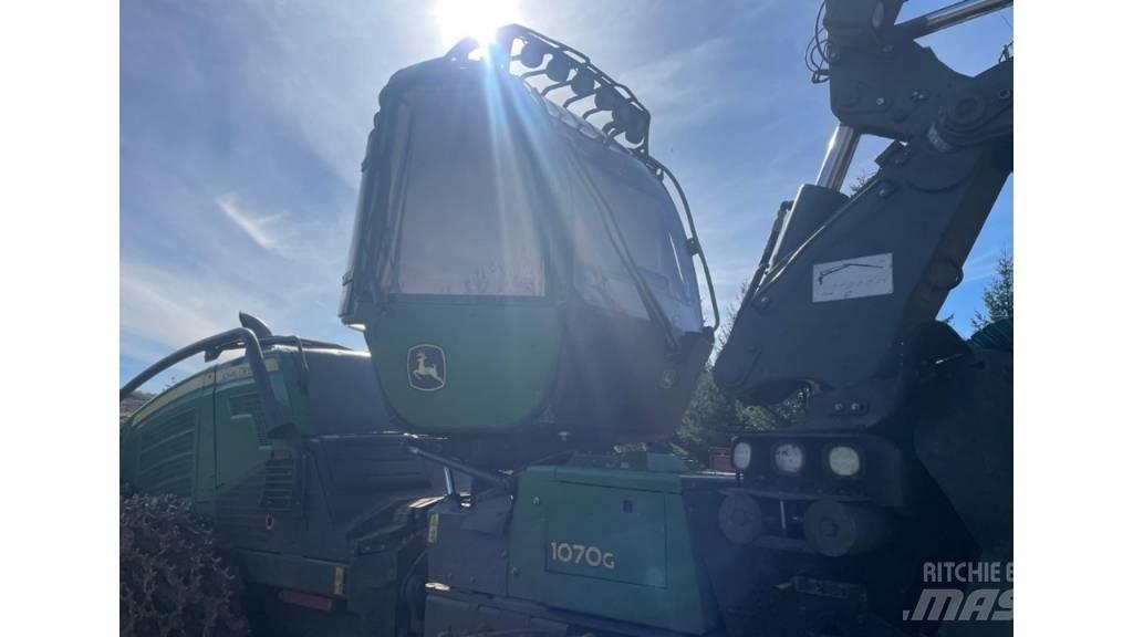 John Deere 1070 G Харвестеры