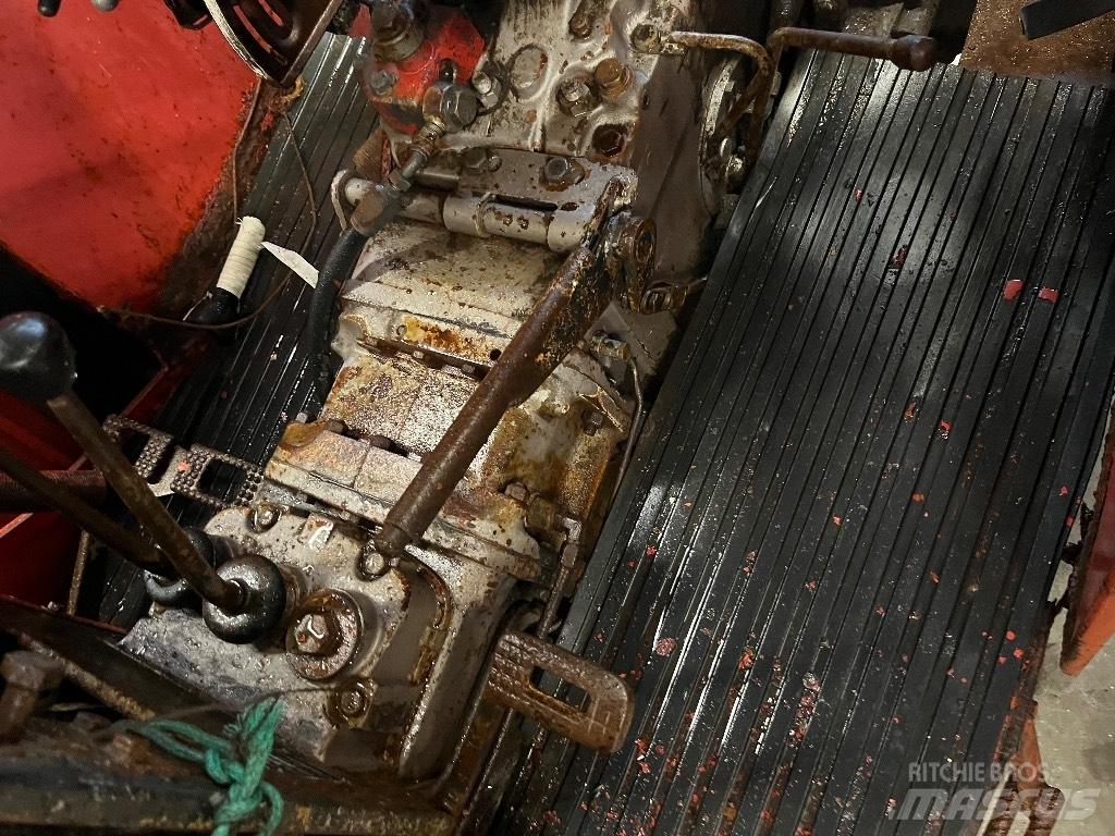 Massey Ferguson 168 Трактора