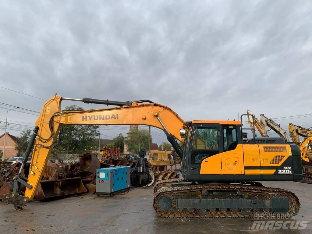 Hyundai HX 220 L Гусеничные экскаваторы