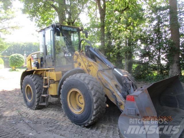 CAT 924 Фронтальные погрузчики