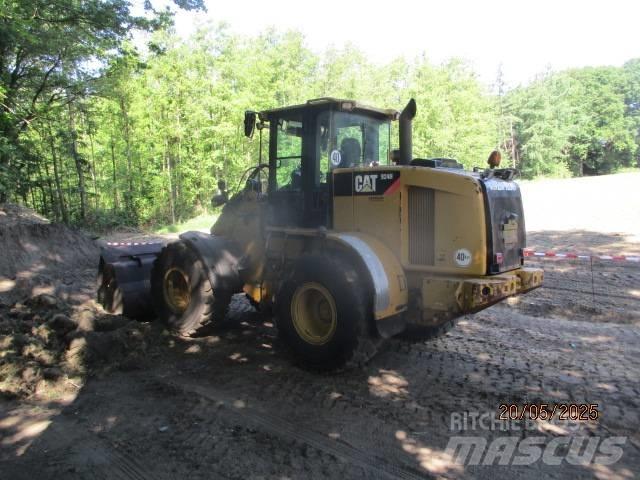 CAT 924 Фронтальные погрузчики