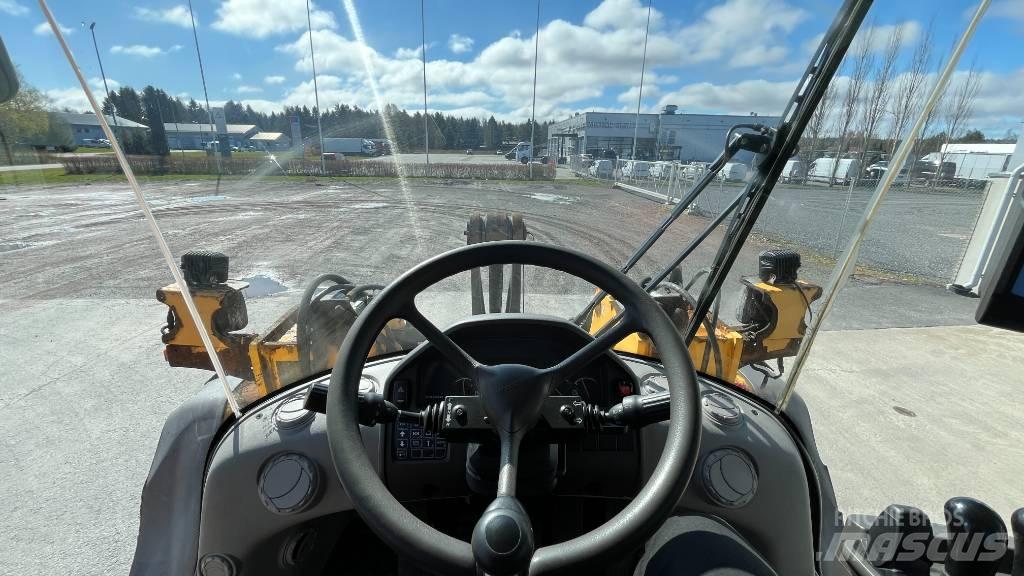 Volvo L 120 G Фронтальные погрузчики