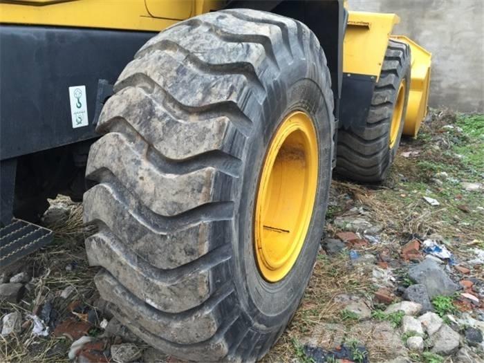 Komatsu WA 320-5 Фронтальные погрузчики