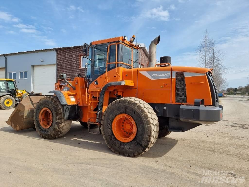 Doosan DL 300-5 Фронтальные погрузчики