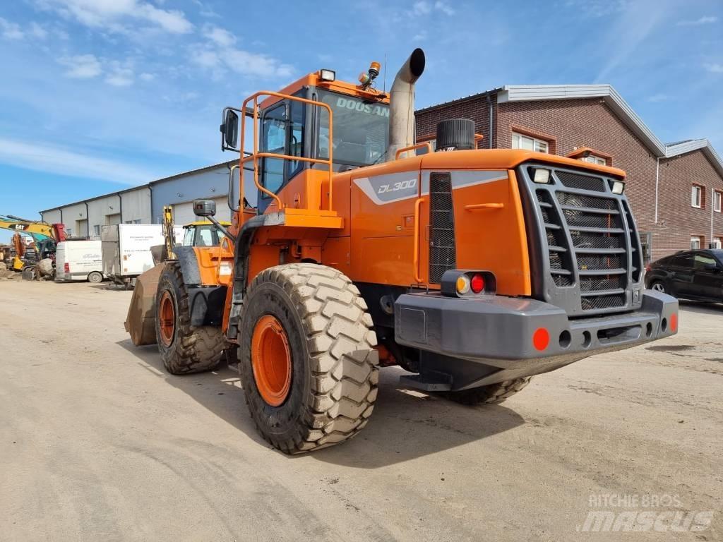Doosan DL 300-5 Фронтальные погрузчики