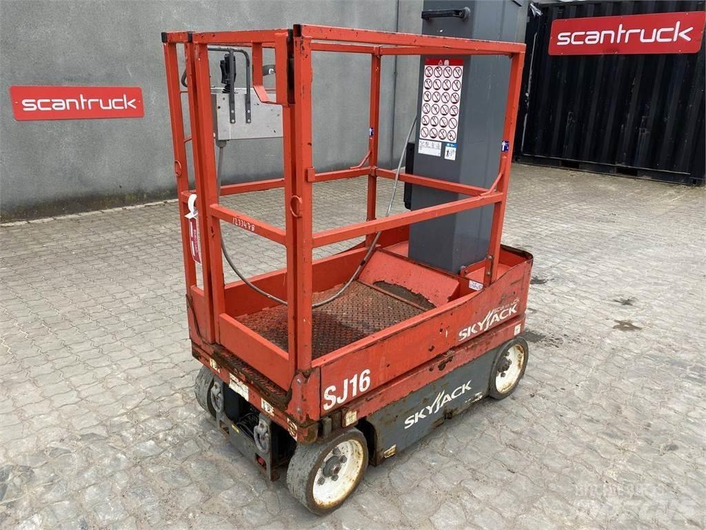 SkyJack SJ16 Вертикальные мачтовые подъемники