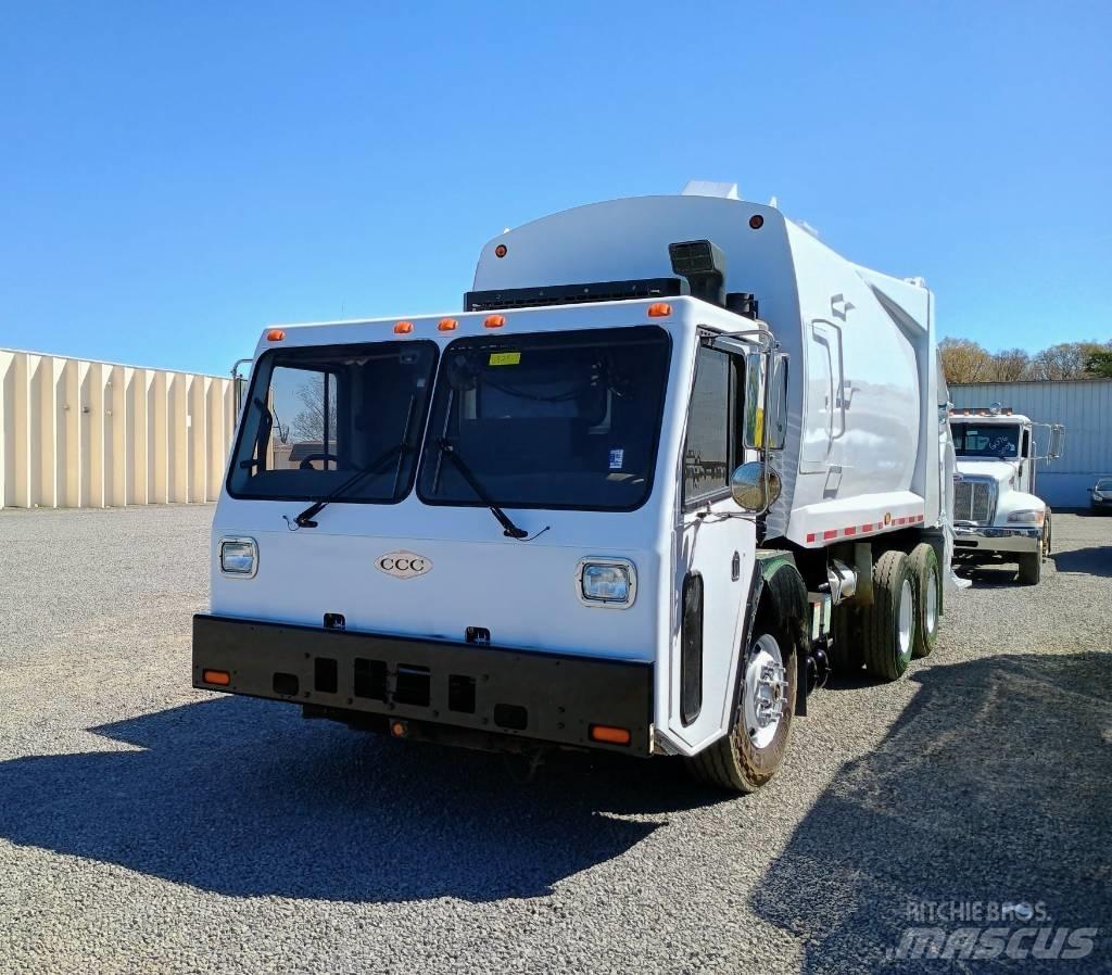  2011 Crane Carrier Мусоровозы