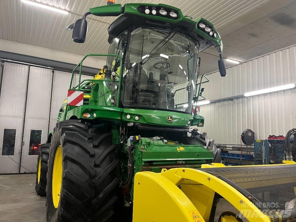 John Deere 8300i Самоходные кормоуборочные комбайны