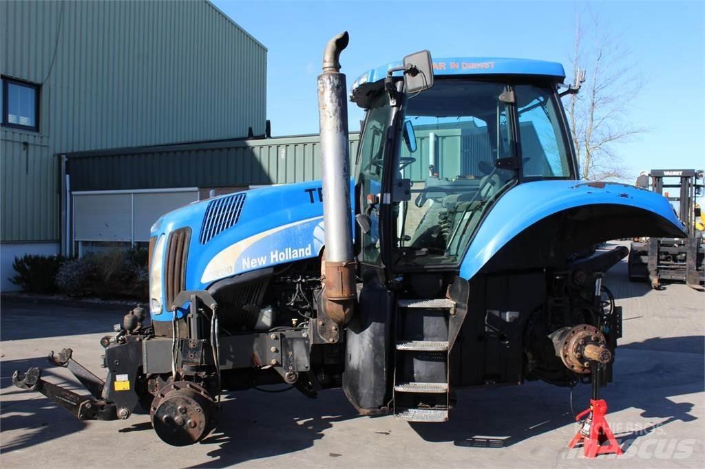 New Holland T8020 Трактора