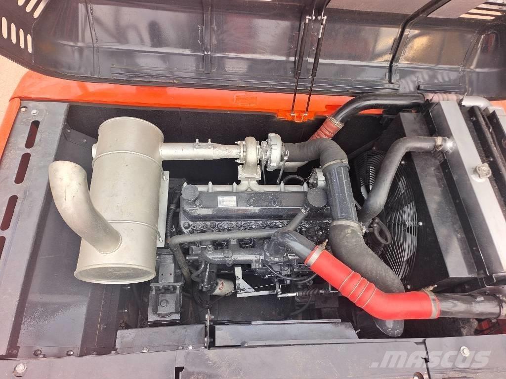 Doosan DX 225 Гусеничные экскаваторы