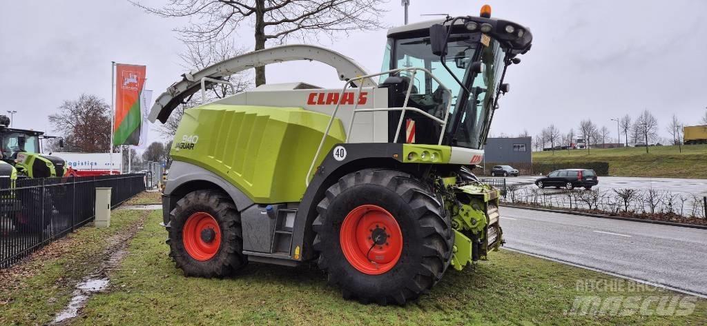 CLAAS Jaguar 940 Самоходные кормоуборочные комбайны