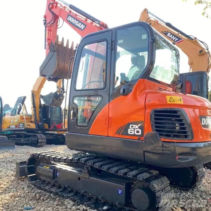 Doosan DX 60 Гусеничные экскаваторы
