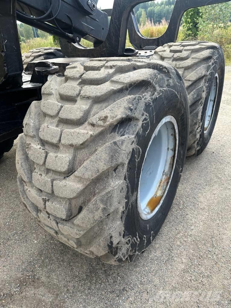 Komatsu 875 Форвардеры