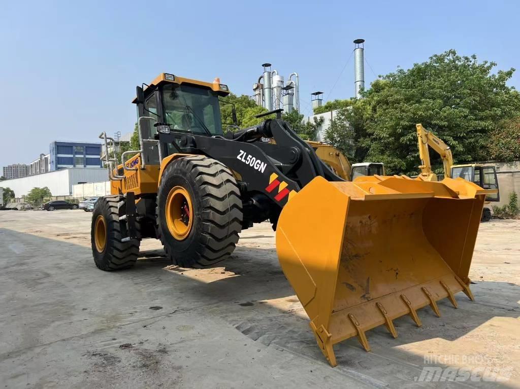 XCMG ZL 50 GN Фронтальные погрузчики