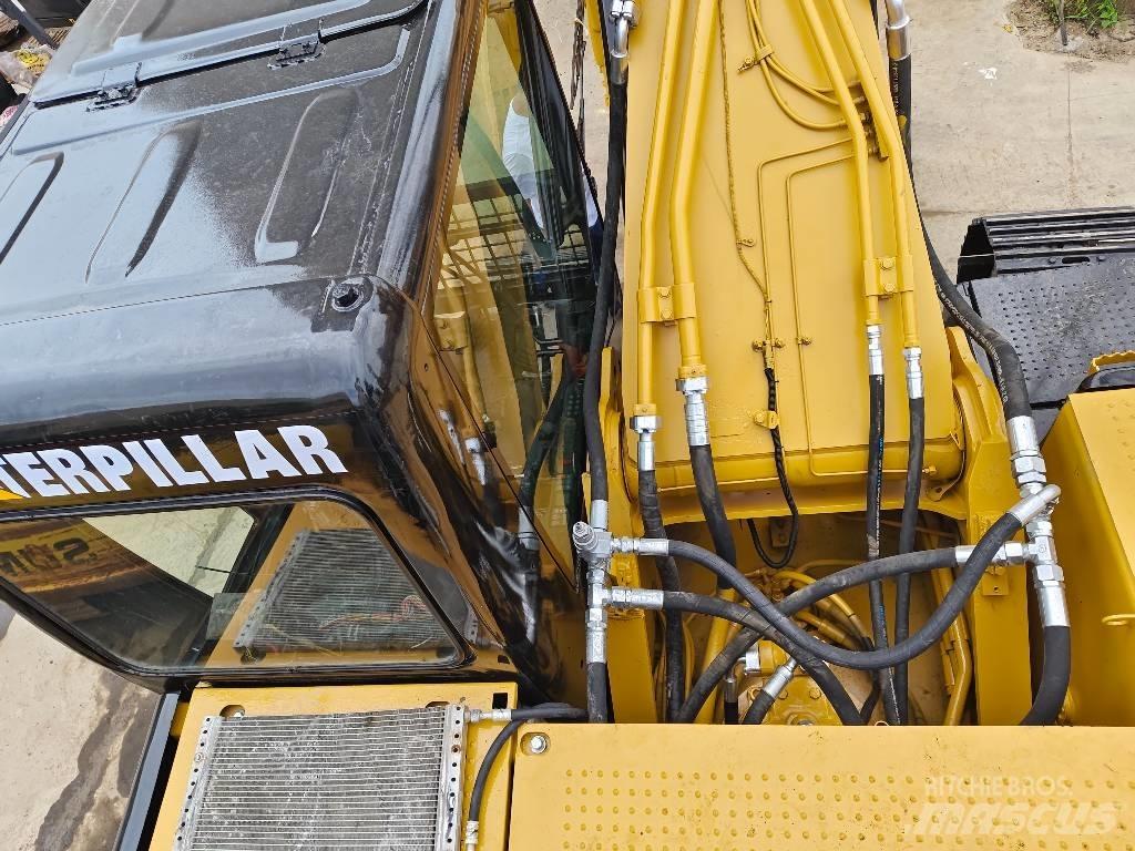 CAT 330 D2L Гусеничные экскаваторы