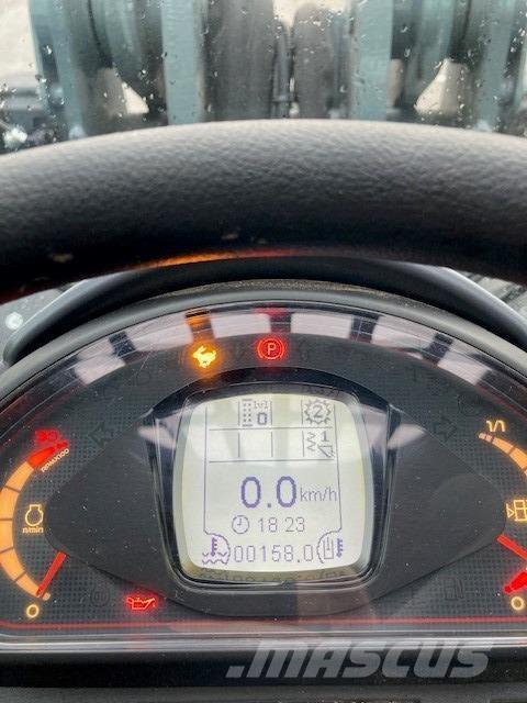 GiANT G5000 Фронтальные погрузчики