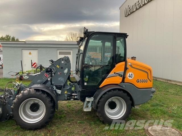 GiANT G5000 Фронтальные погрузчики