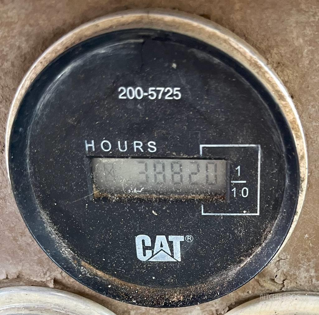 CAT 773 B Поливочные машины