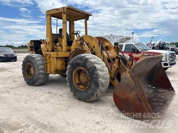 CAT 950 Фронтальные погрузчики