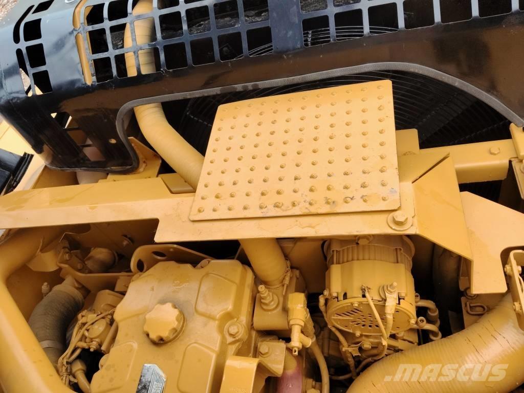 CAT 330 D Гусеничные экскаваторы