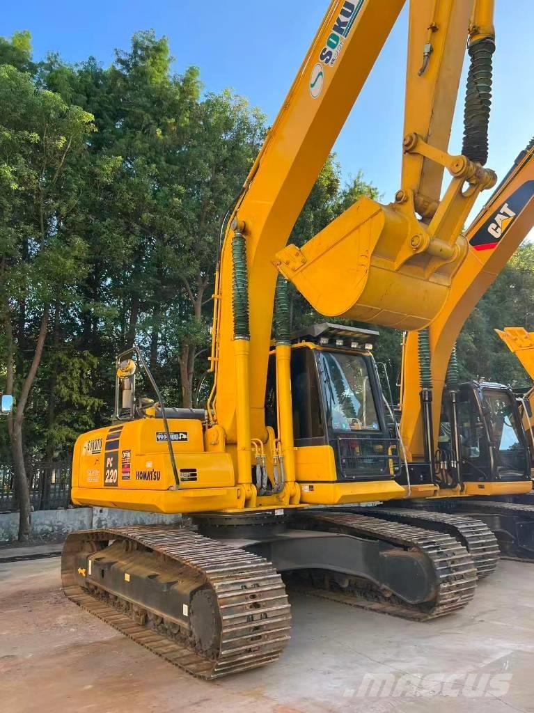 Komatsu PC 220-8 Гусеничные экскаваторы