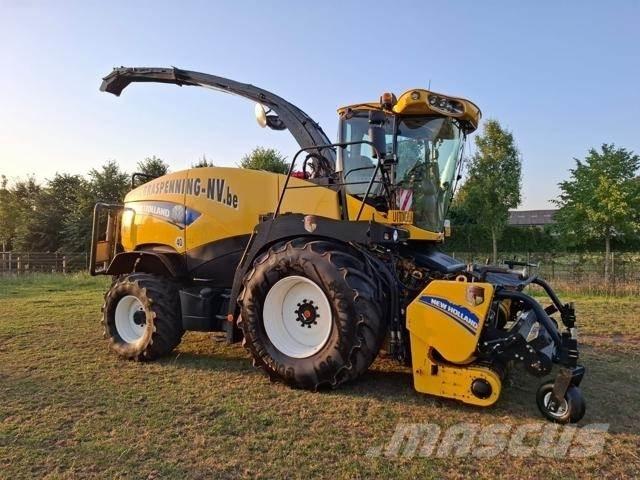 New Holland FR700 Самоходные кормоуборочные комбайны