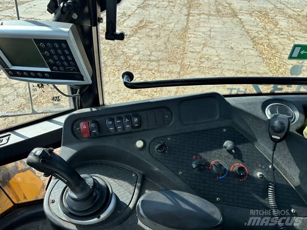 JCB 437 HT Фронтальные погрузчики